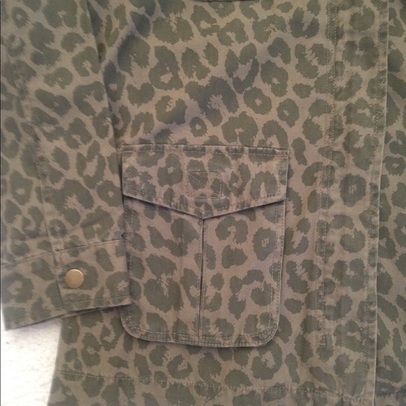 🌟Abound Camo Leopard Print Jacket - Picture 4 of 5